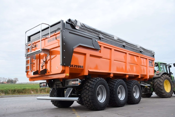 Tipping trailer 3-axles